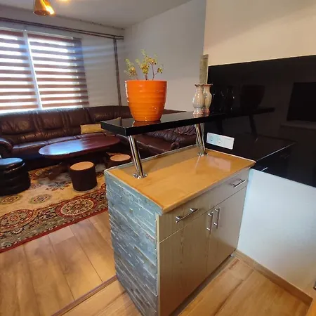 Apartment Paradise *